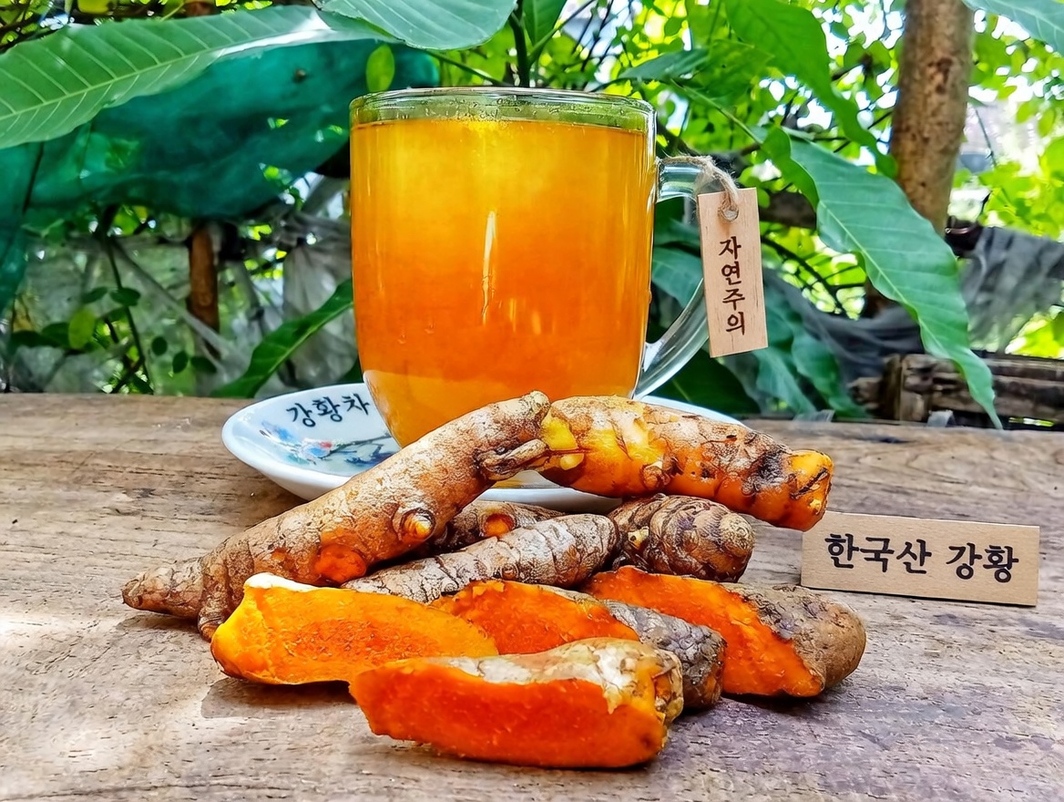 60세 이후 매일 마시는 강황 음료? 알아둘 만한 간단한 습관